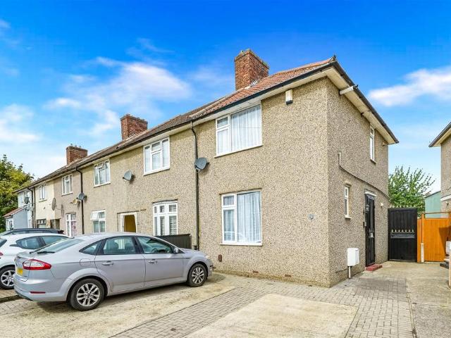 House for sale in London Borough of Barking and Dagenham, Greater London