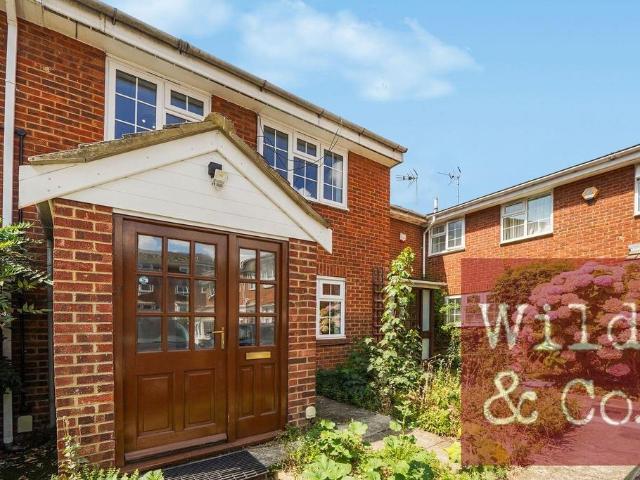 House for sale in South Hackney, Greater London