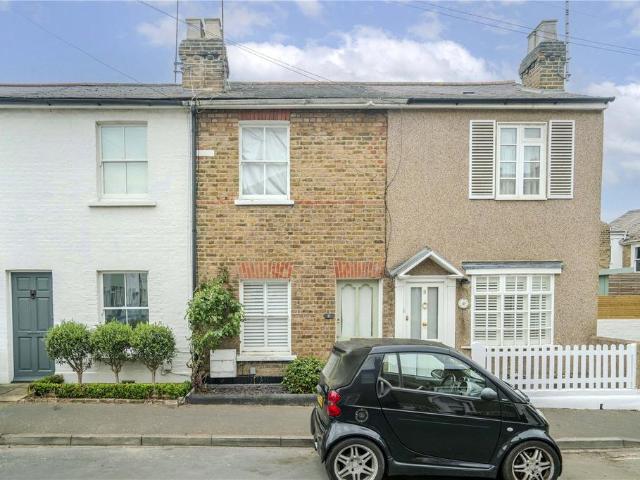 House for sale in North Sheen, Greater London
