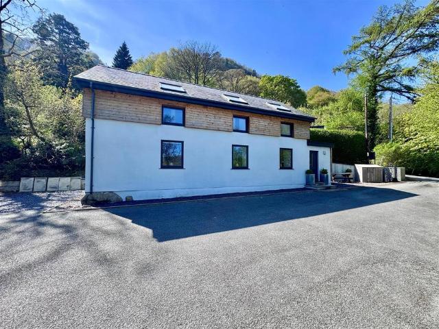 House for sale in Dolgarrog, Wales