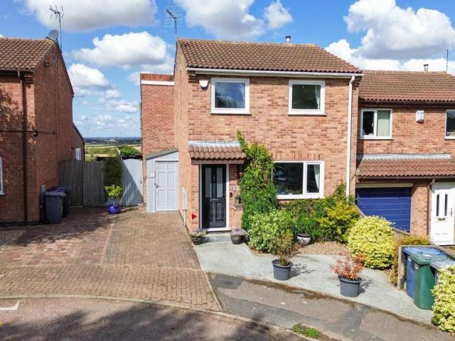 House for sale in Barton In Fabis, East Midlands