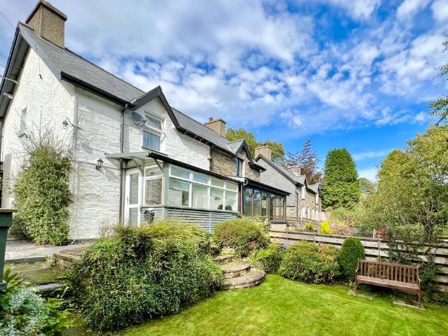 House for sale in Dolwyddelan