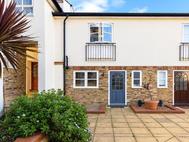 House for sale in London Borough of Wandsworth, Greater London