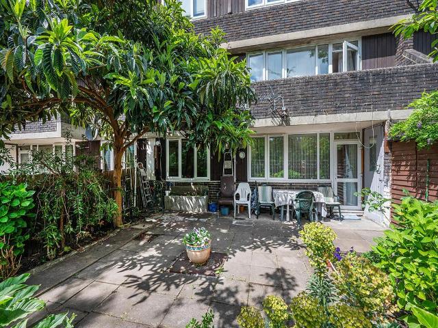 House for sale in Camberwell, Greater London