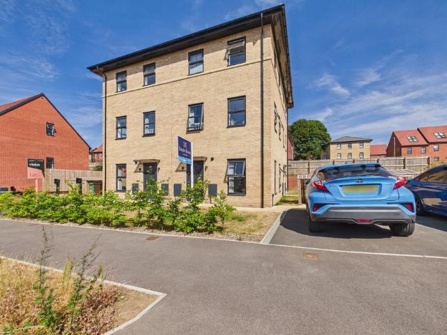 House for sale in Graveleythorpe, West Yorkshire