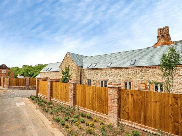 House for sale in Elmfield, Leicestershire