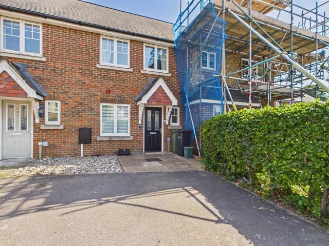 House for sale in Netherne-on-the-Hill, Red Hill