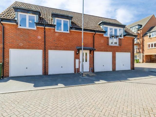 Flat for sale in New Boultham, Brayford