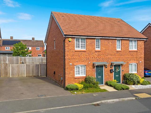 House for sale in Gun Hill, Warwickshire