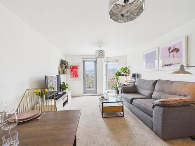 House for sale in Camberwell, Greater London