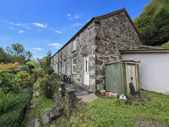 House for sale in Prenteg, Wales