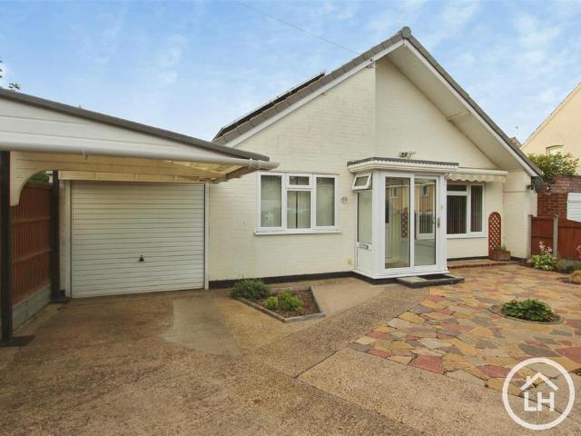 Bungalow for sale in Chalkwell, Oad Street