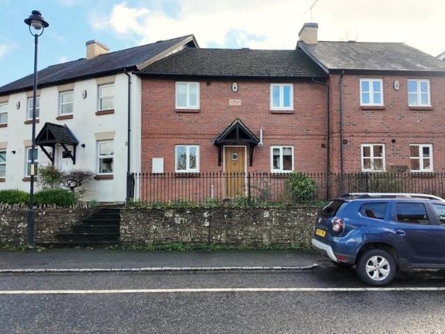 House for sale in Pembridge