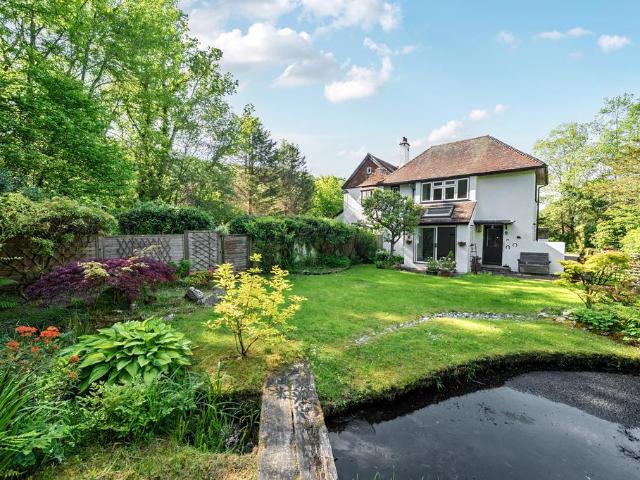House for sale in Kingsley Green, Littlecote