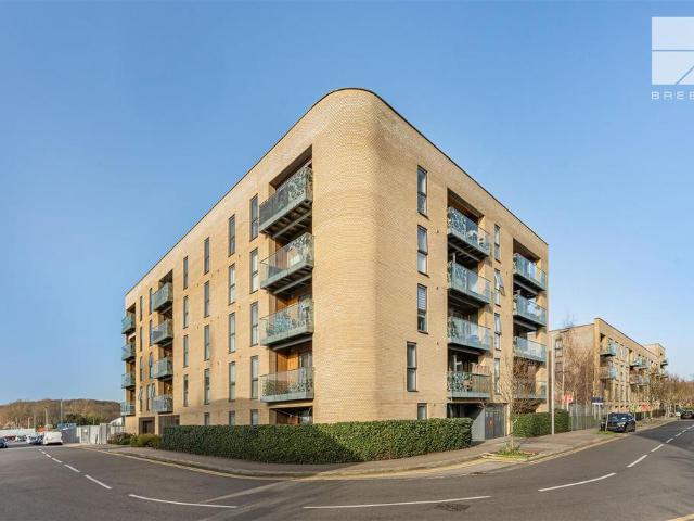 House for sale in Highams Park, Greater London