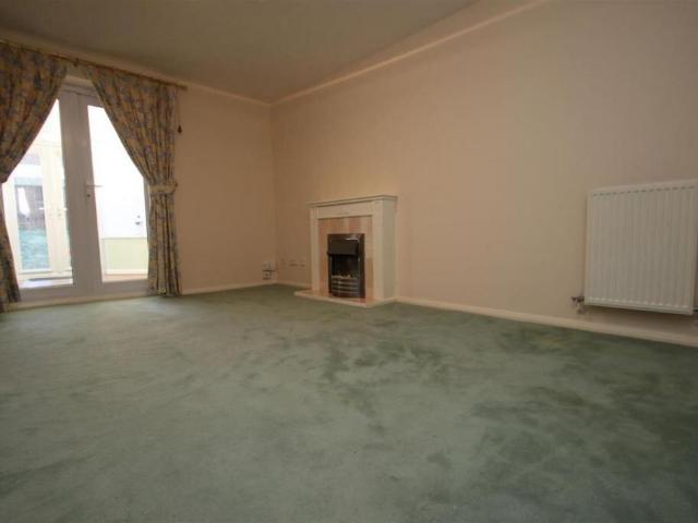 House for sale in Carpenders Park, Three Rivers