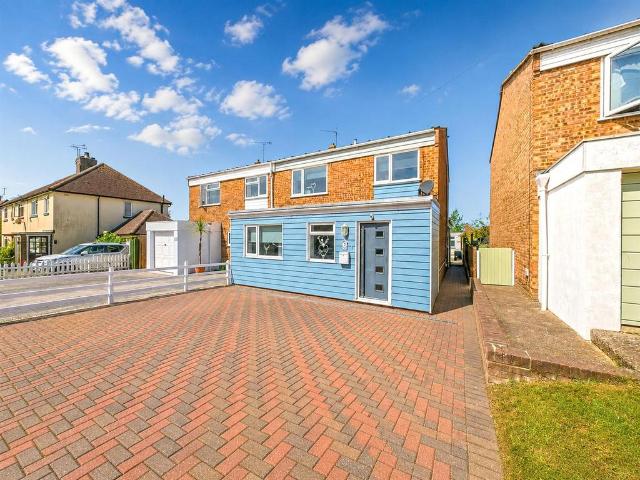 House for sale in Hampton, The Bridge