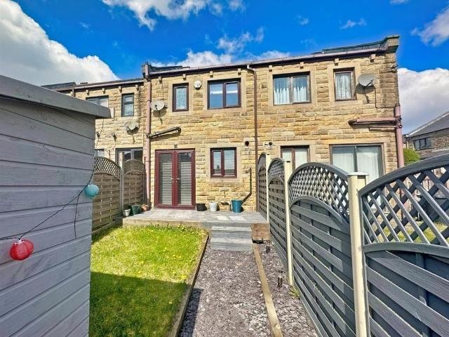House for sale in Stainland & District, Stainland