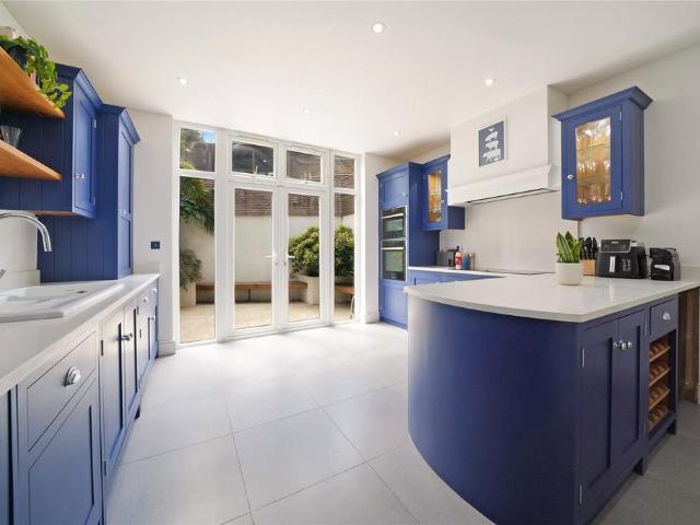 House for sale in Camberwell, Greater London