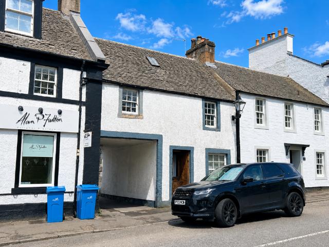 House for sale in Eaglesham, Scotland