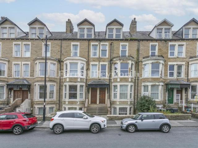 Flat for sale in West End, Bare
