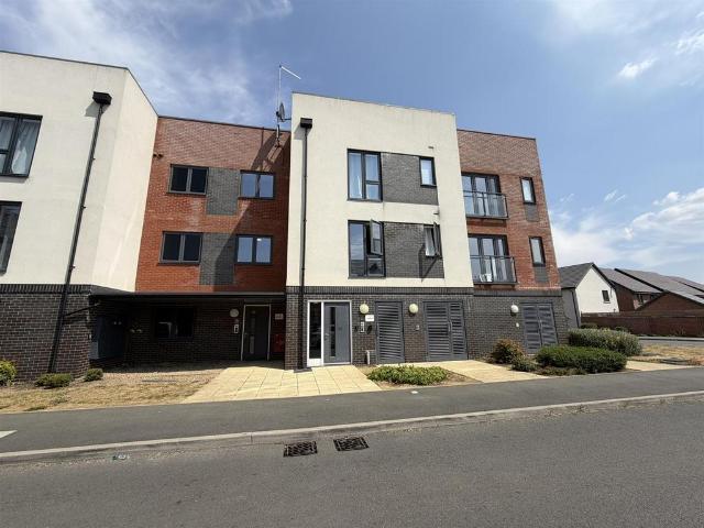 House for sale in Ashby Fields, Daventry