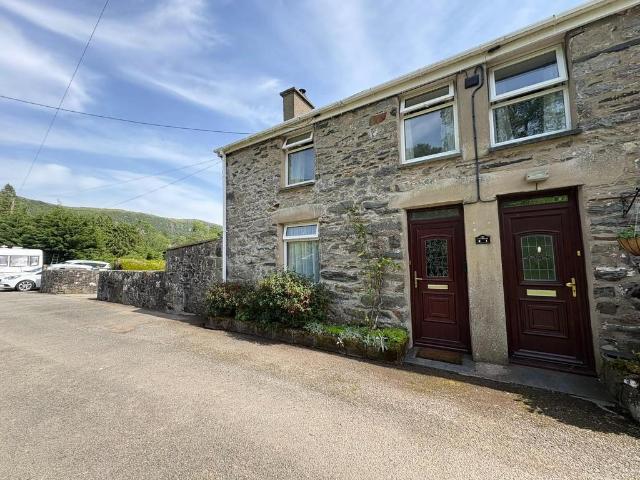 House for sale in Penmorfa, Wales