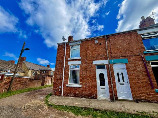 House for sale in Newbottle, Sunniside