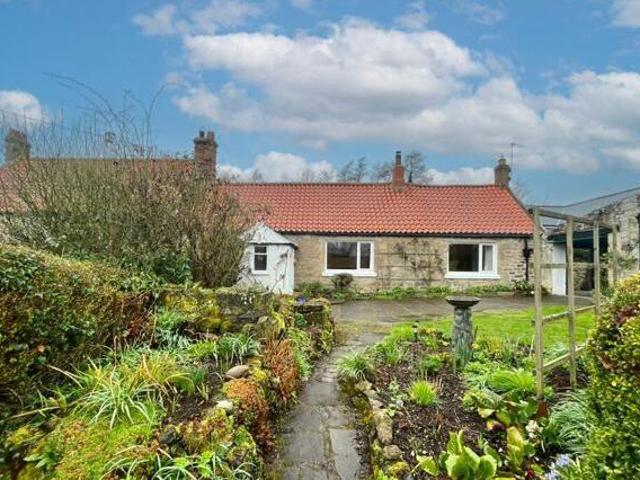 House for sale in Alnwick, Northumberland