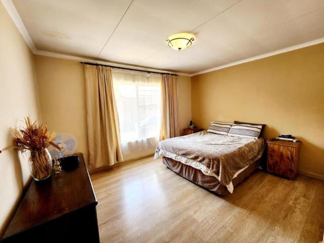 House for sale in Kempton Park