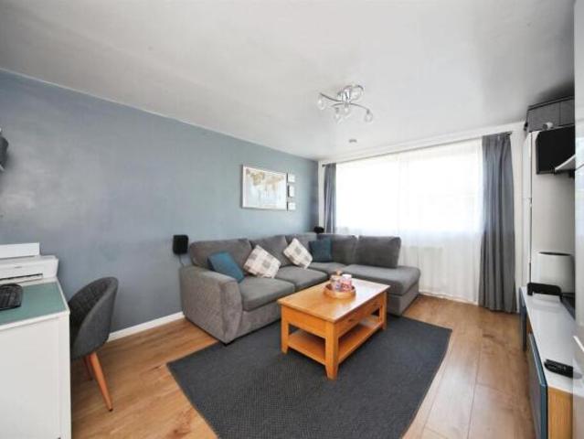 House for sale in Hart Hill, Luton