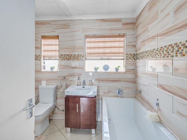 House for sale in Roodepoort