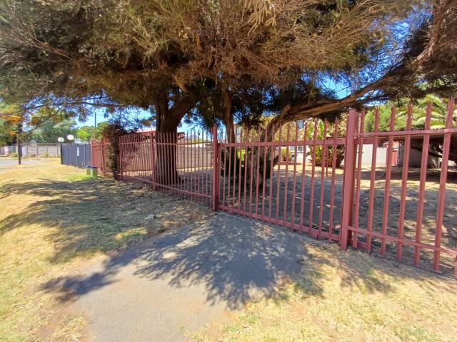 House for sale in Vosloorus, Gauteng