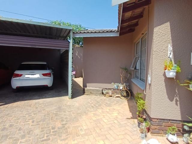 House for sale in Vosloorus, Gauteng