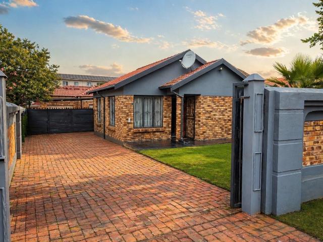 House for sale in Waterkloof, Gauteng