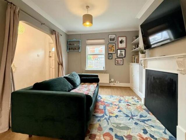 House for sale in Ewens Farm, Golden Valley