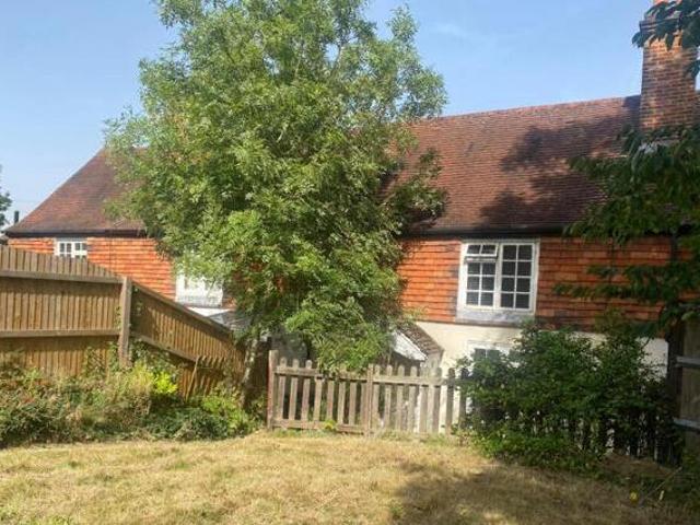 House for sale in Wrecclesham, Fole