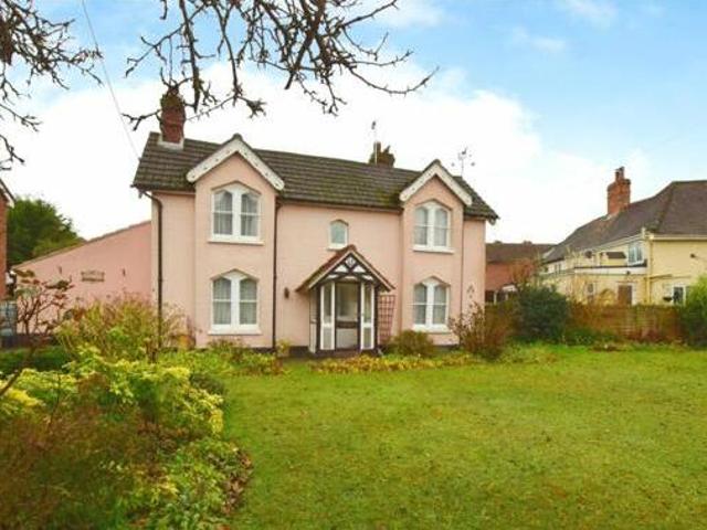 House for sale in Chelmondiston, Suffolk