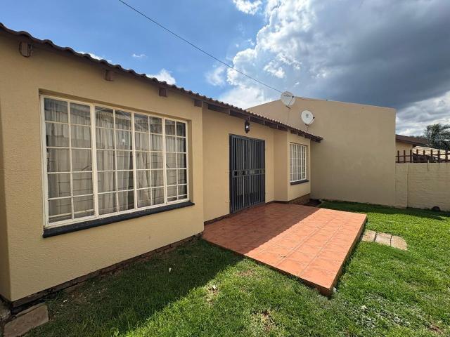 House for sale in Mohlakeng, Gauteng