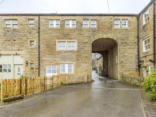 House for sale in Holmfirth, West Yorkshire