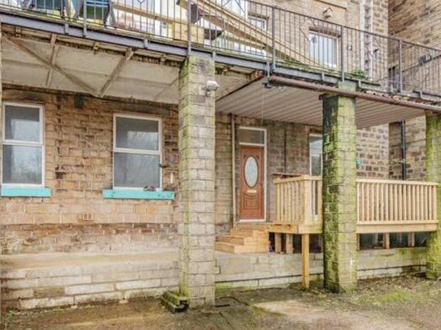 House for sale in Huddersfield, West Yorkshire
