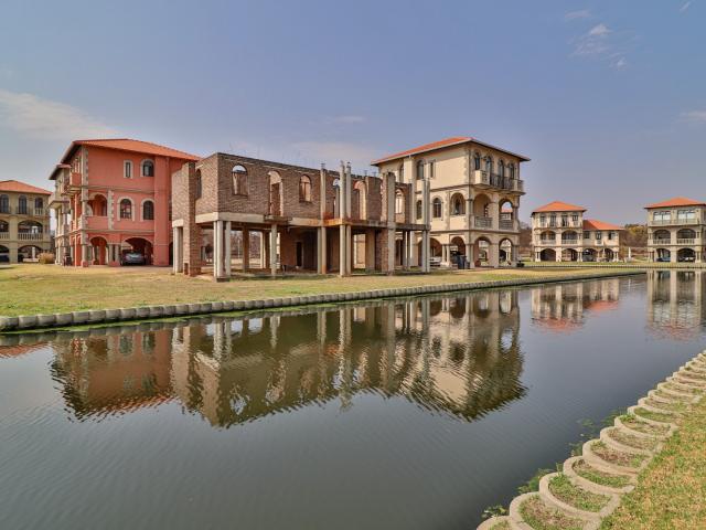 House for sale in Ifafi, Hartbeespoort Dam Nature Reserve