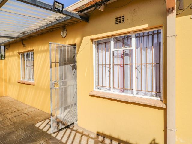 House for sale in Vosloorus, Gauteng