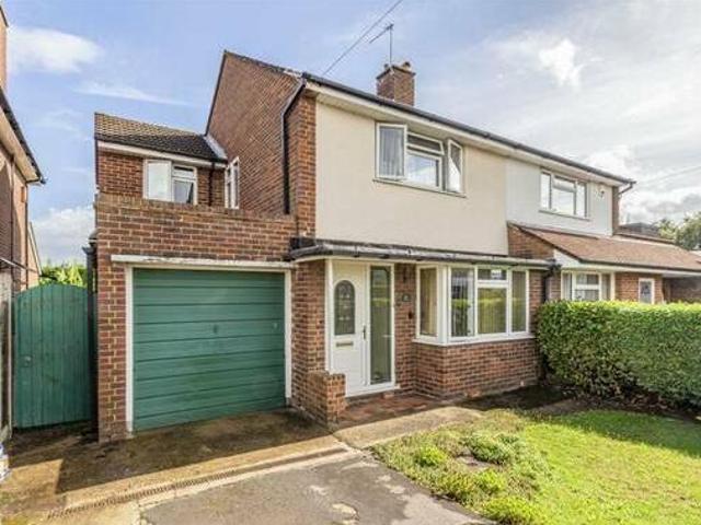 House for rent in Surrey