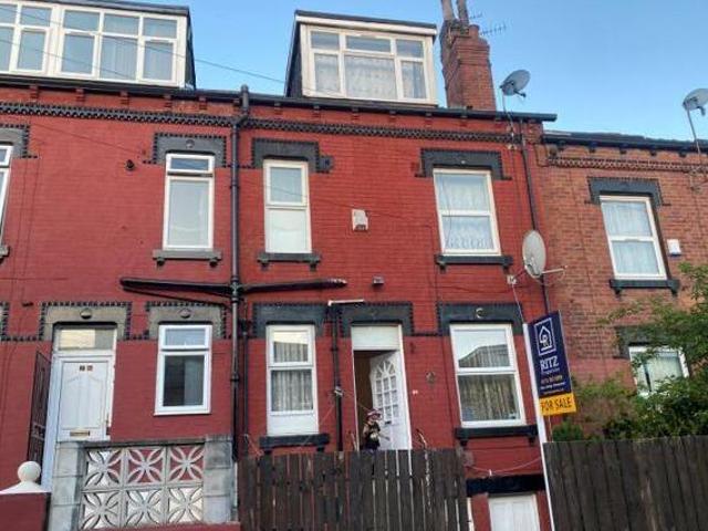 House for sale in Harehills, West Yorkshire