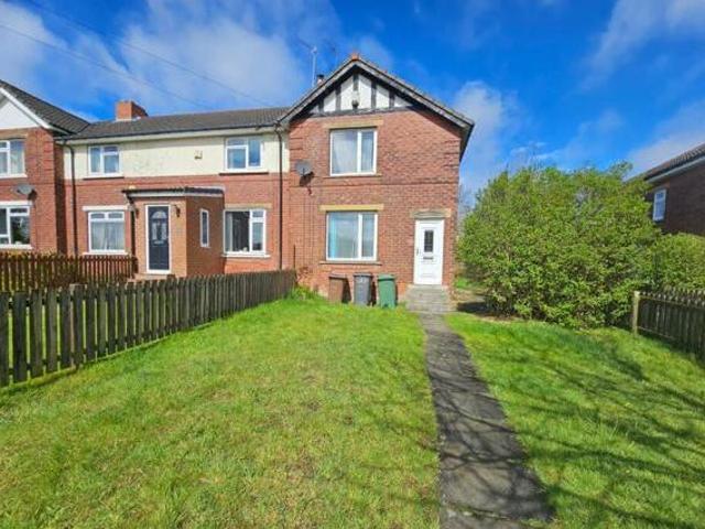 House for sale in Halton Moor, Leeds