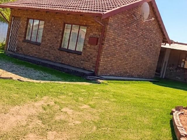House for sale in Hartbeespoort Dam Nature Reserve, North West