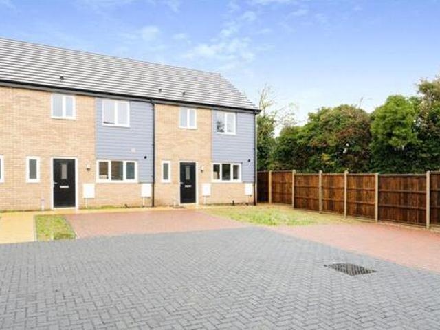 House for sale in New Rackheath, East Bank