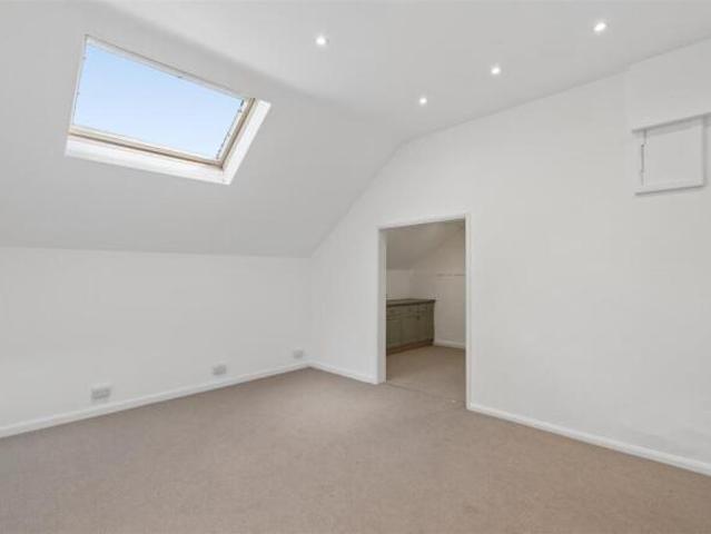 House for sale in London Borough of Richmond upon Thames, Greater London