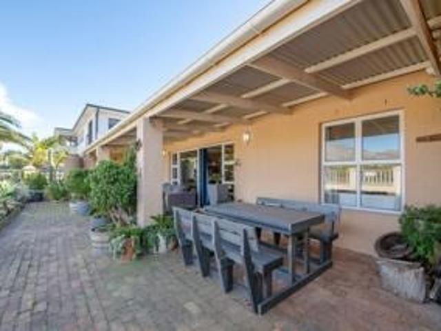House for sale in Baardskeerdersbos, Western Cape